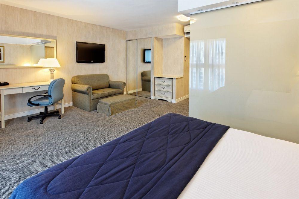 Holiday Inn Express Rosario By Ihg Exterior photo