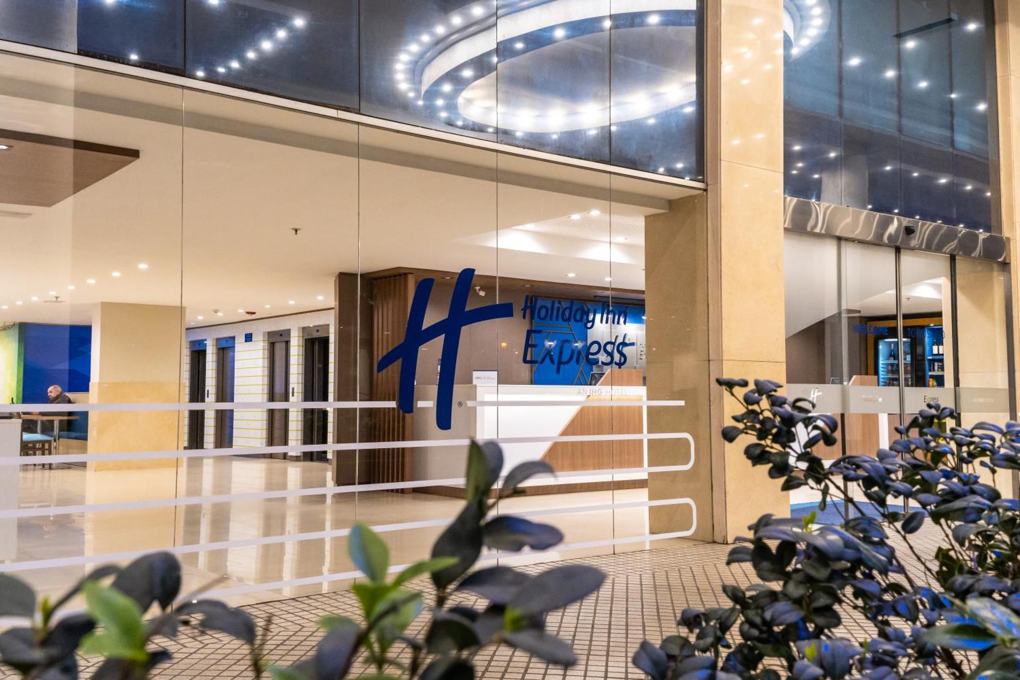 Holiday Inn Express Rosario By Ihg Exterior photo