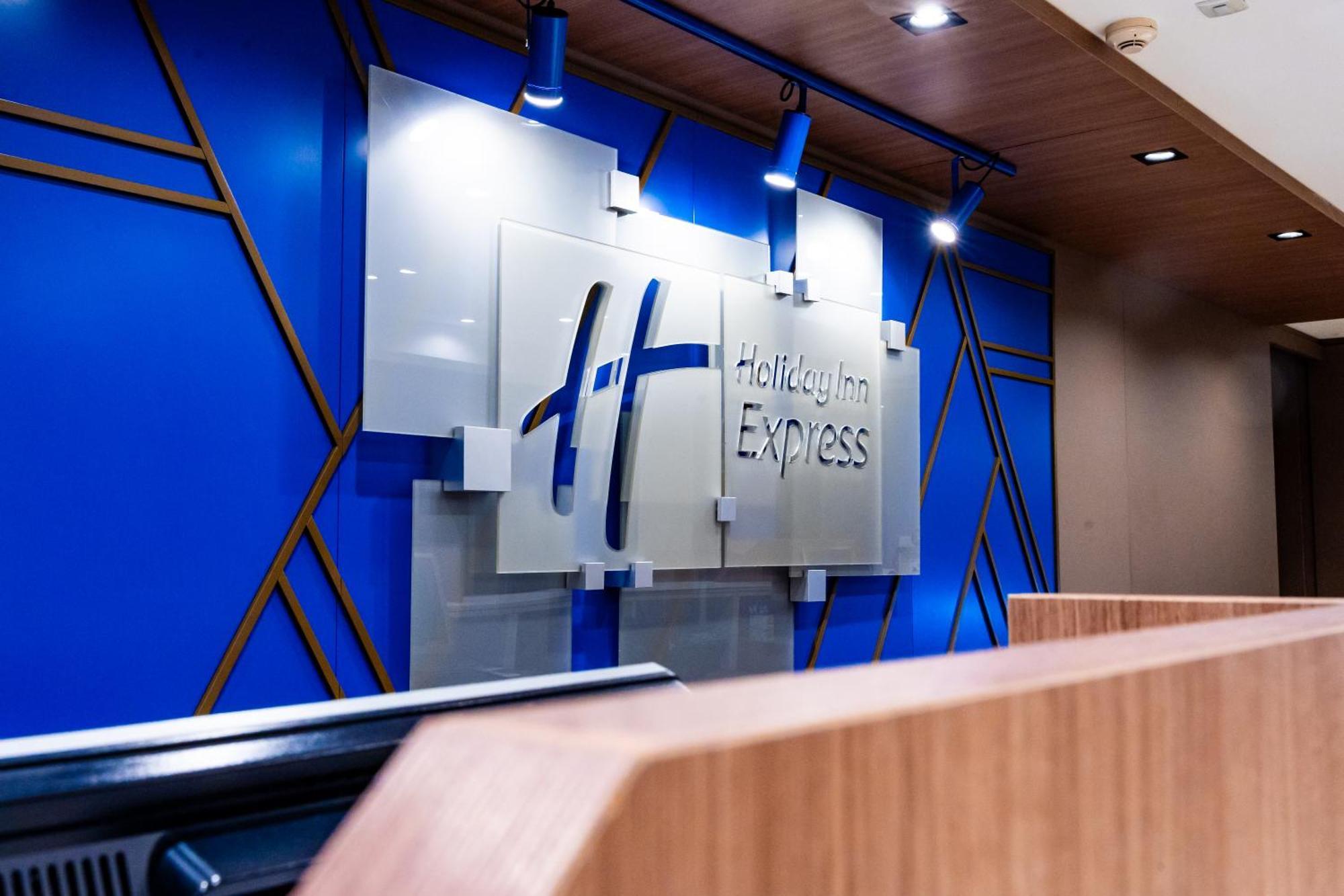 Holiday Inn Express Rosario By Ihg Exterior photo