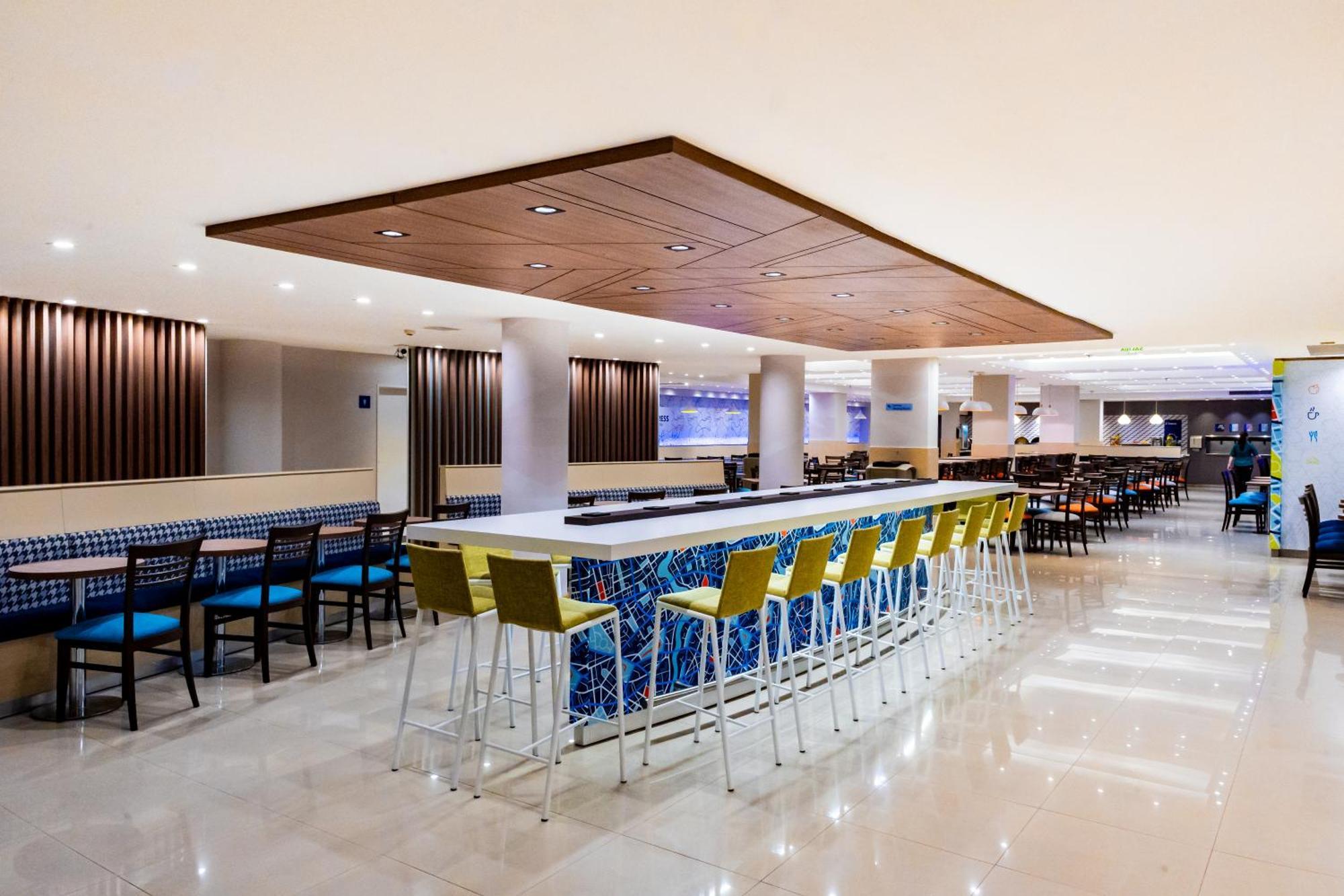 Holiday Inn Express Rosario By Ihg Exterior photo