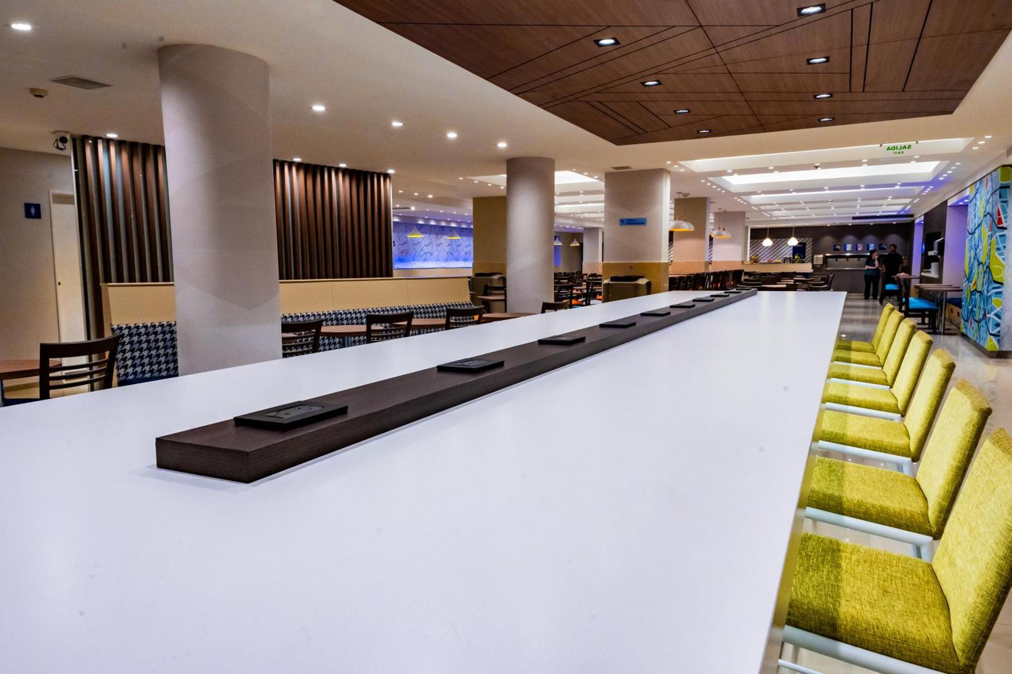 Holiday Inn Express Rosario By Ihg Exterior photo