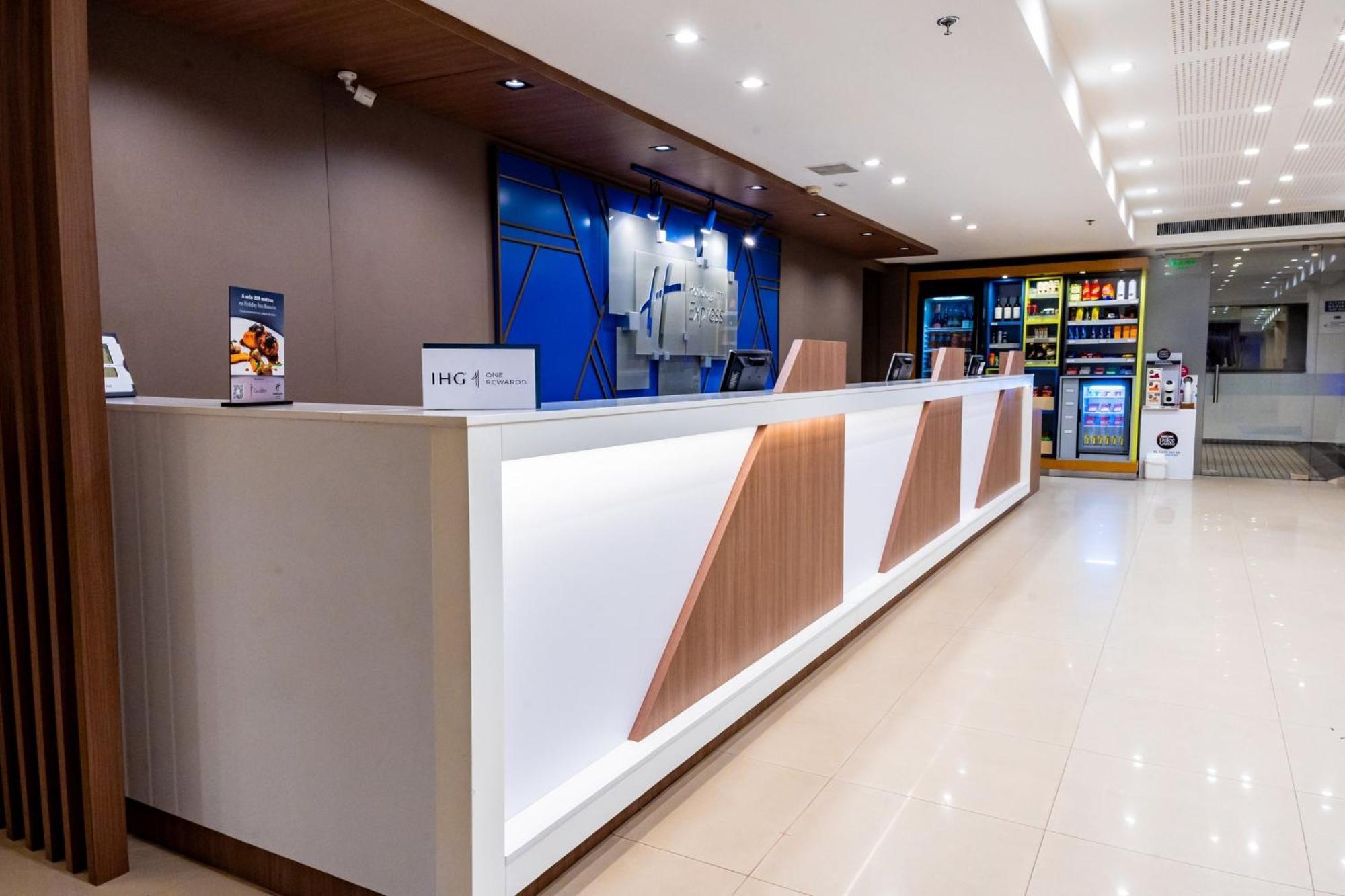 Holiday Inn Express Rosario By Ihg Exterior photo