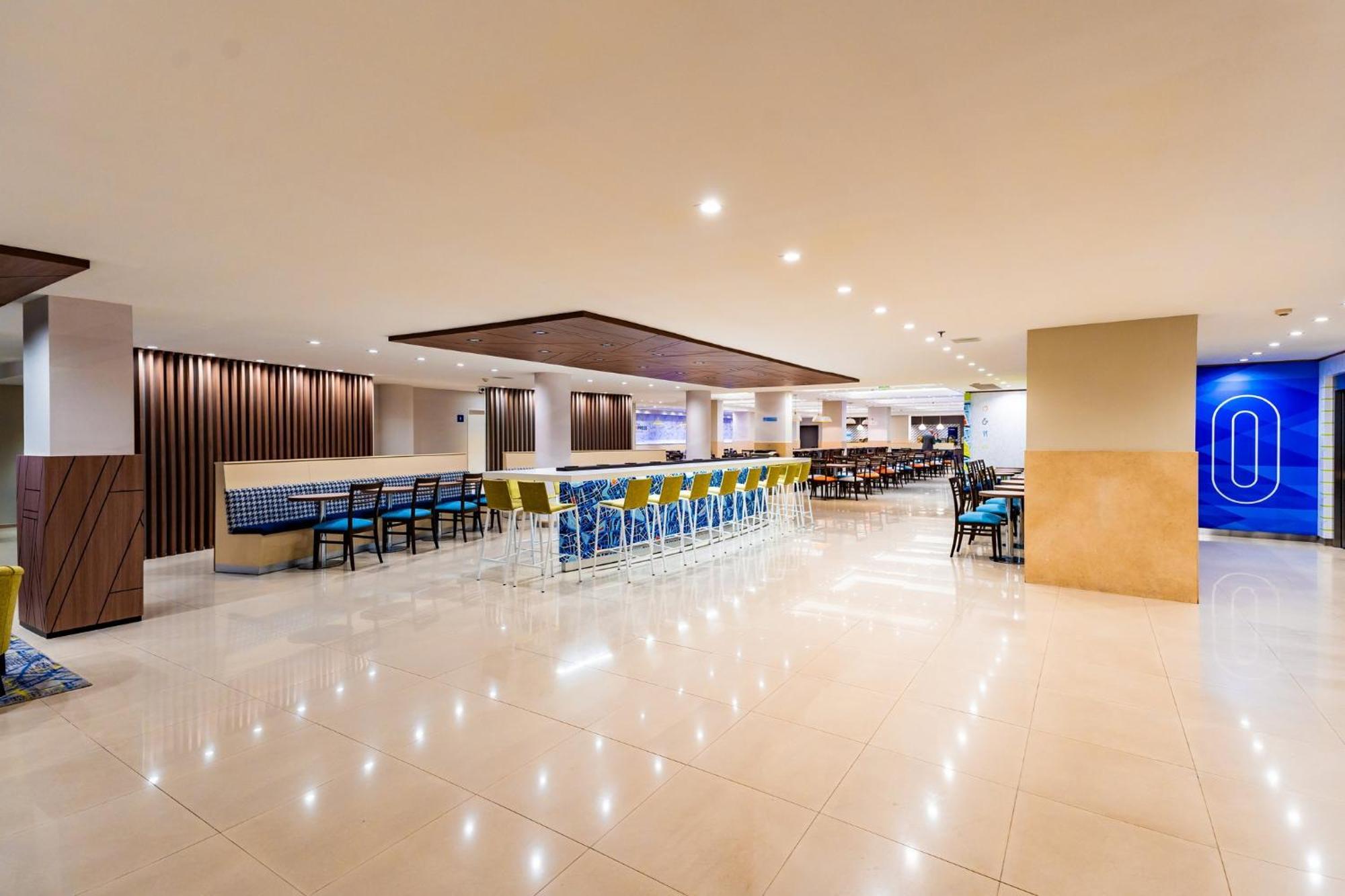 Holiday Inn Express Rosario By Ihg Exterior photo